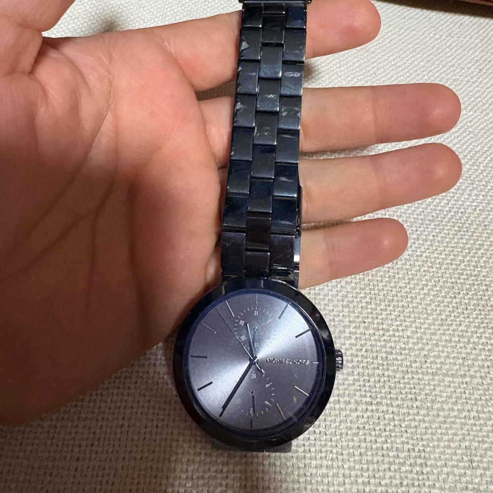 Michael Kors Men's Black and Silver Watch